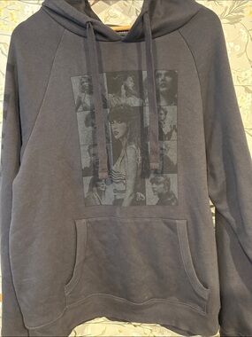 Taylor Swift Charcoal Gray Graphic Pullover Hoodie